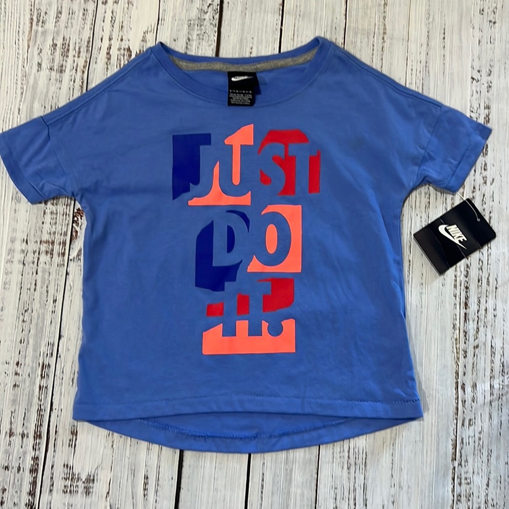 Nike T-shirt